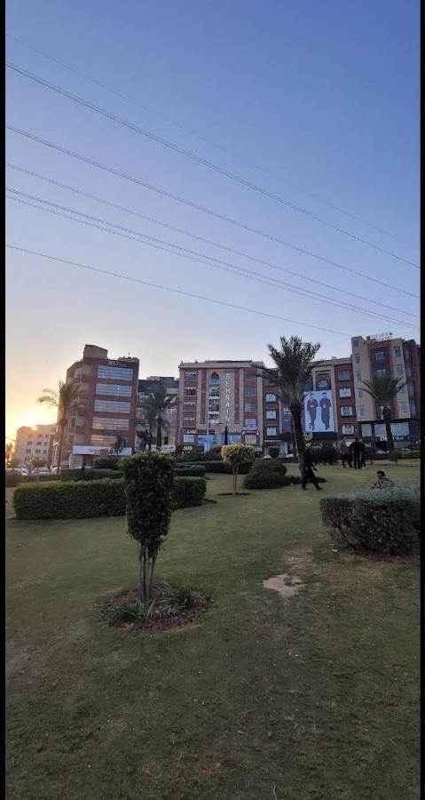 Comfortable Rental Apartments In Bahria Town Rawalpindi Exteriör bild
