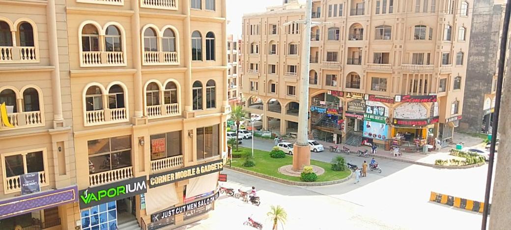 Comfortable Rental Apartments In Bahria Town Rawalpindi Exteriör bild