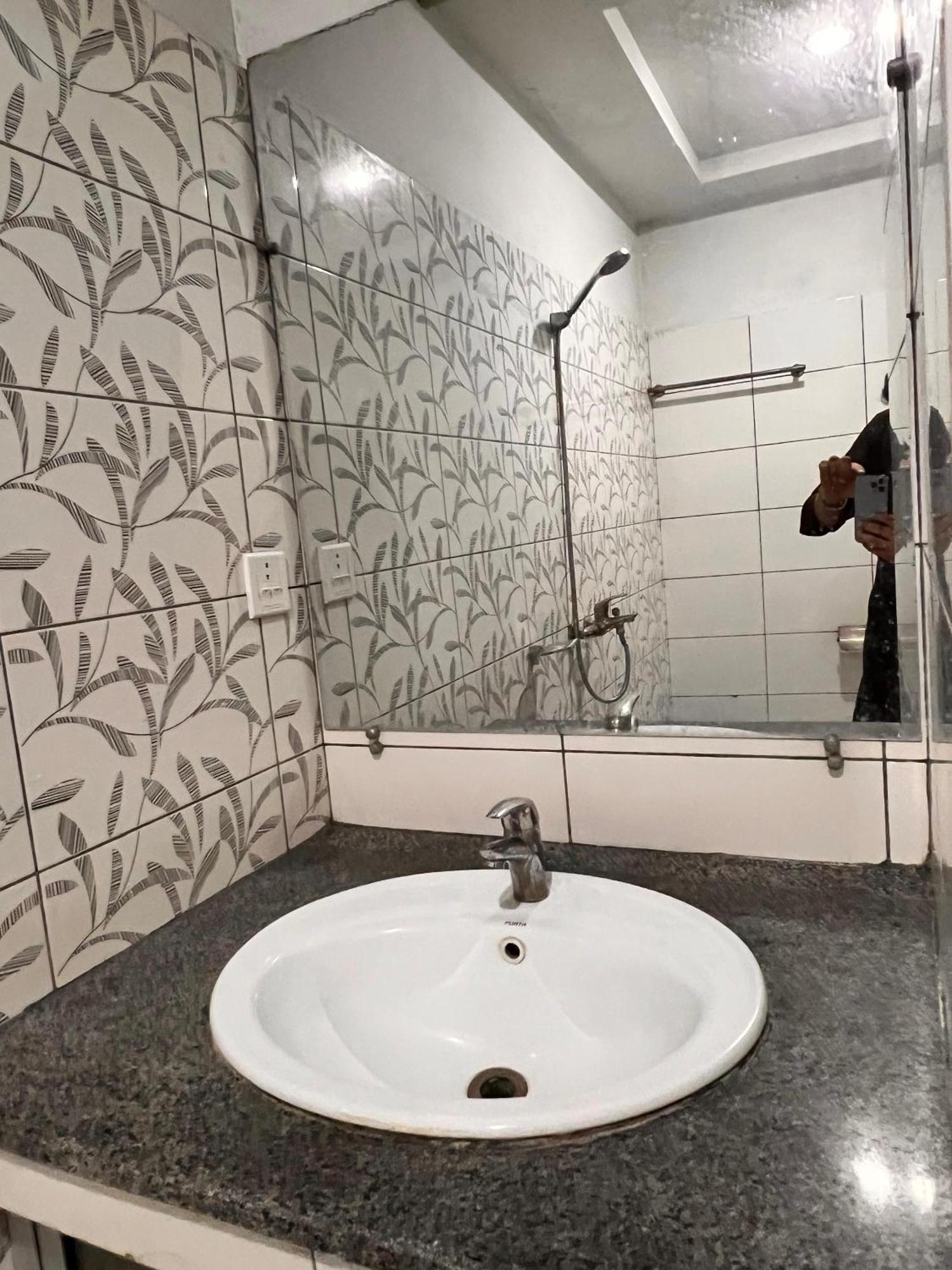 Comfortable Rental Apartments In Bahria Town Rawalpindi Exteriör bild